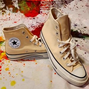 Converse high top Chuck 70 sneaker. beige/yellow color new in box